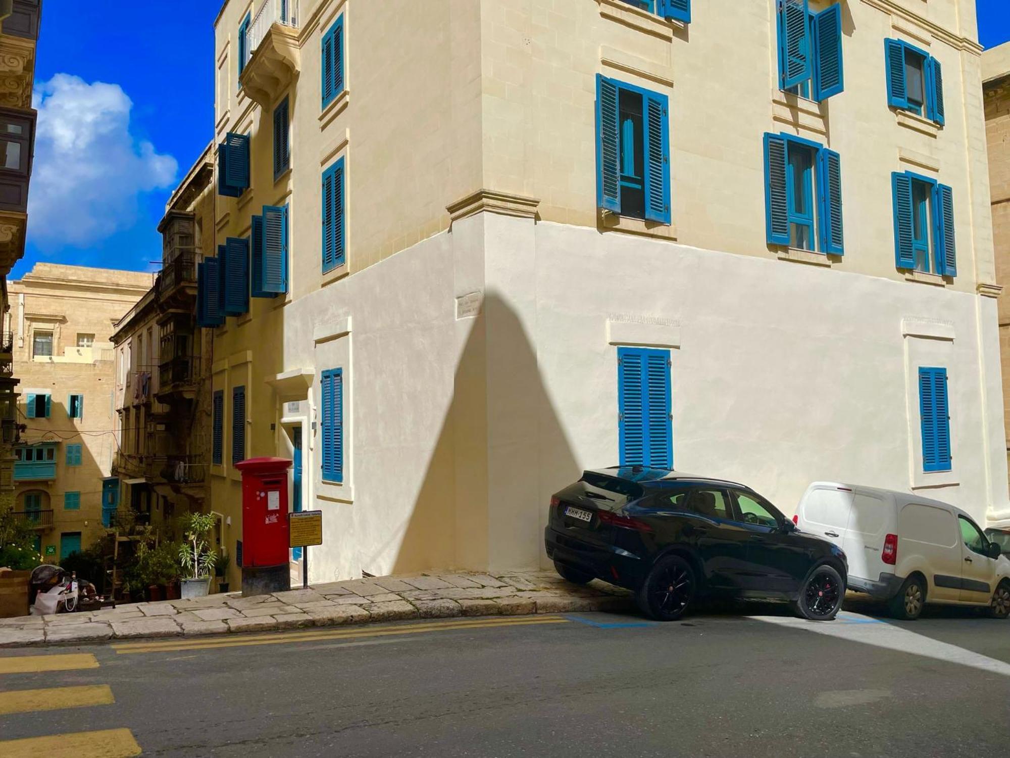 Stylish Valletta Apartment Exterior photo